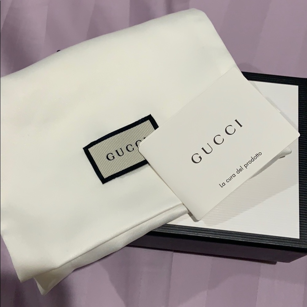 Gucci Bee Wallet - image 6
